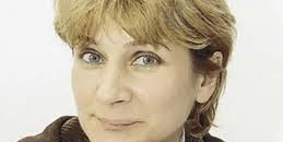 Laureata Societăţii Timişoara scrie în revista „22”, ca la „Scânteia”