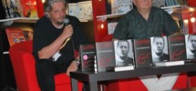 „Autobiografia” lui Clapton nu prea a avut public