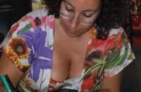 Najat el Hachmi:”Televiziunea îţi poate fura sufletul”