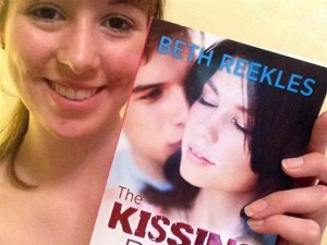 bookiseala beth reekles si cartea sa the kissing both