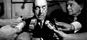 Se vor publica „şosetele” lui Neruda?